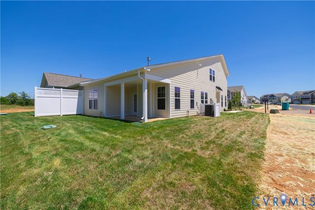 238 Winterberry Dr, Louisa, VA 22942