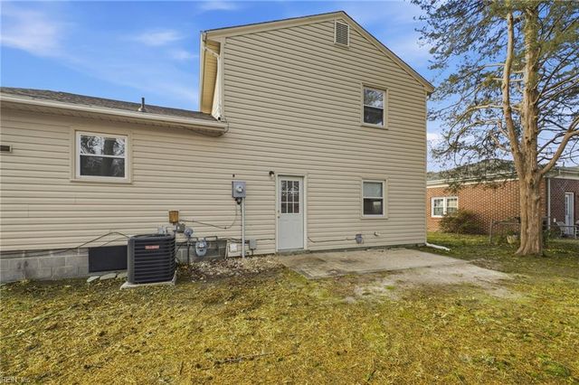 211 Madrid DR, Hampton, VA 23669