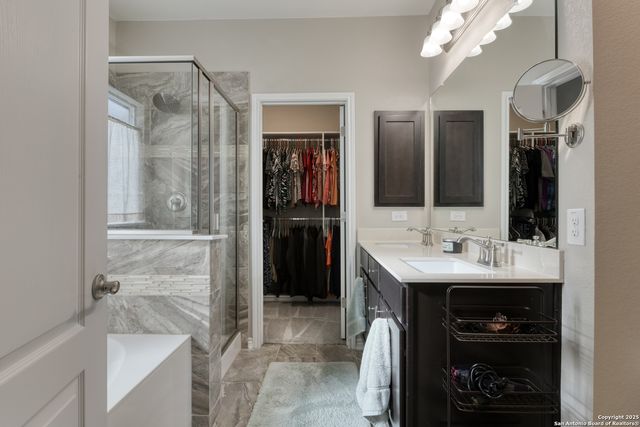 26018 Los Mirasoles, Boerne, TX 78015