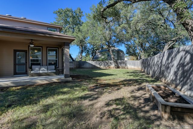 26018 Los Mirasoles, Boerne, TX 78015