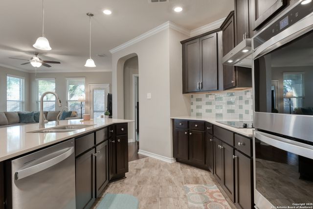 26018 Los Mirasoles, Boerne, TX 78015