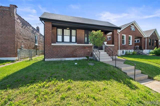 6630 Elmer Avenue, St Louis, MO 63109