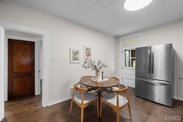 6630 Elmer Avenue, St Louis, MO 63109