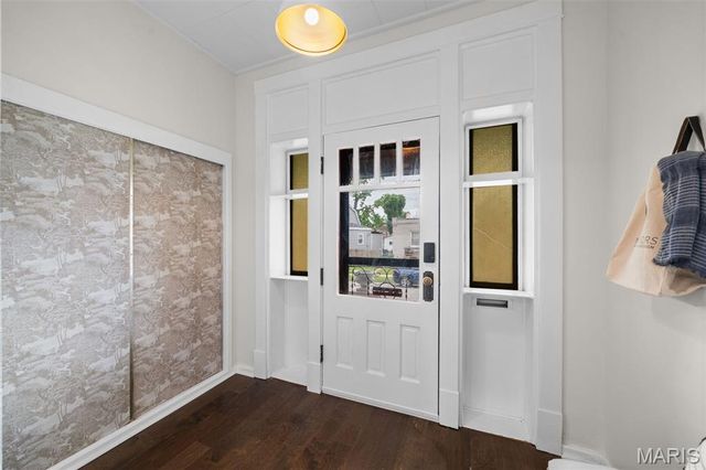 6630 Elmer Avenue, St Louis, MO 63109