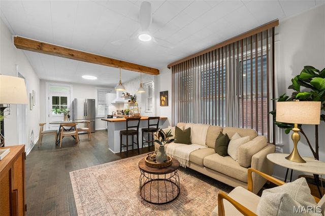 6630 Elmer Avenue, St Louis, MO 63109