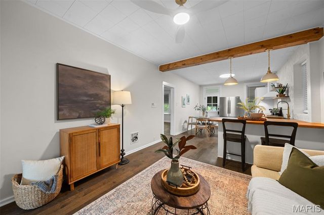 6630 Elmer Avenue, St Louis, MO 63109
