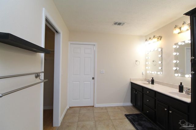4150 Oak Pointe Dr, Gulf Breeze, FL 32563