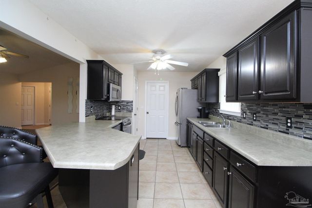 4150 Oak Pointe Dr, Gulf Breeze, FL 32563