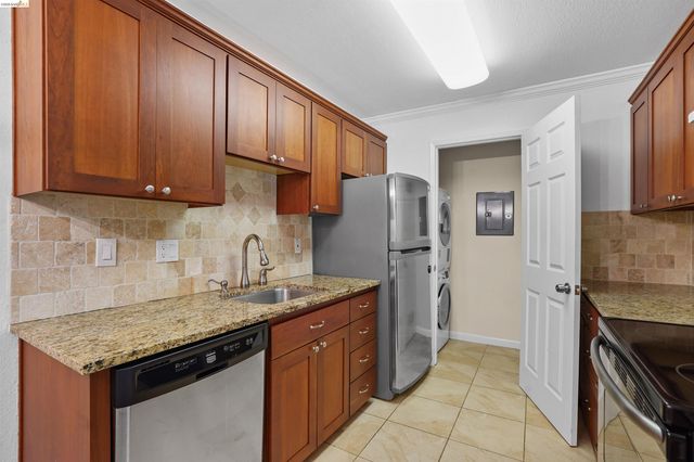 1505 Kirker Pass Rd 214, Concord, CA 94521