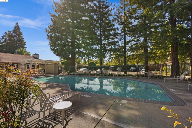 1505 Kirker Pass Rd 214, Concord, CA 94521