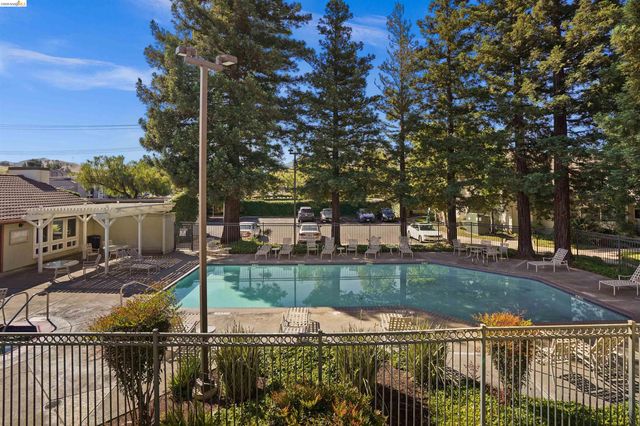 1505 Kirker Pass Rd 214, Concord, CA 94521