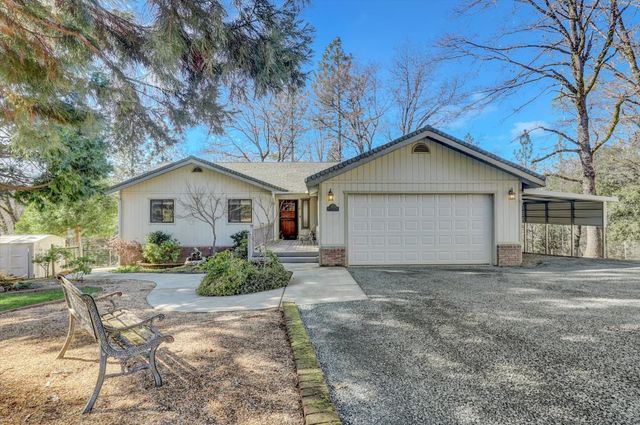 14370 Rollins Park Dr, Grass Valley, CA 95945