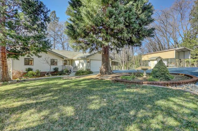 14370 Rollins Park Dr, Grass Valley, CA 95945