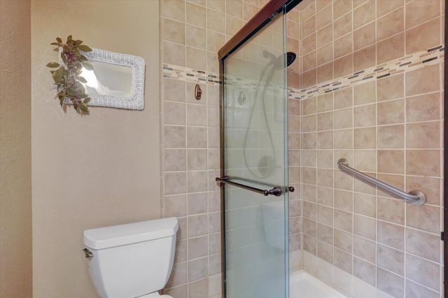 14370 Rollins Park Dr, Grass Valley, CA 95945