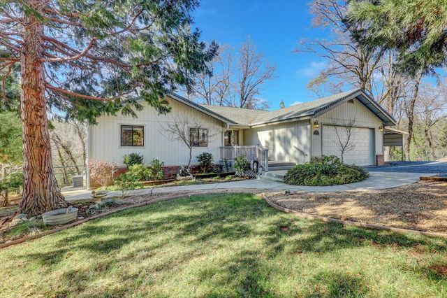 14370 Rollins Park Dr, Grass Valley, CA 95945