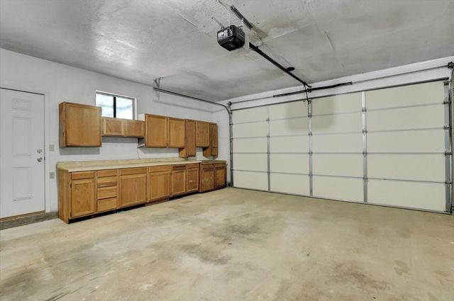 14370 Rollins Park Dr, Grass Valley, CA 95945