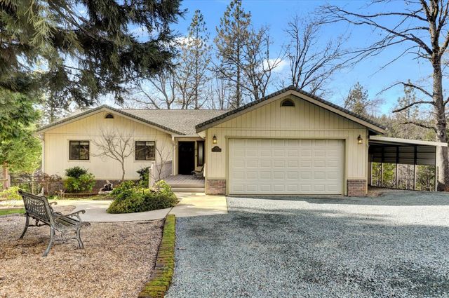 14370 Rollins Park Dr, Grass Valley, CA 95945