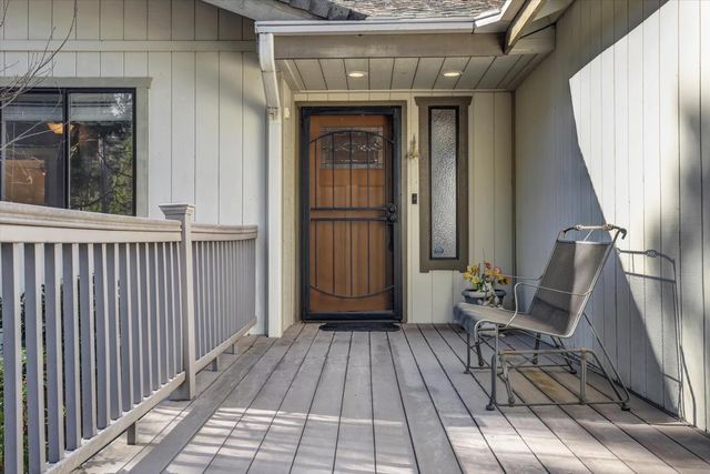 14370 Rollins Park Dr, Grass Valley, CA 95945