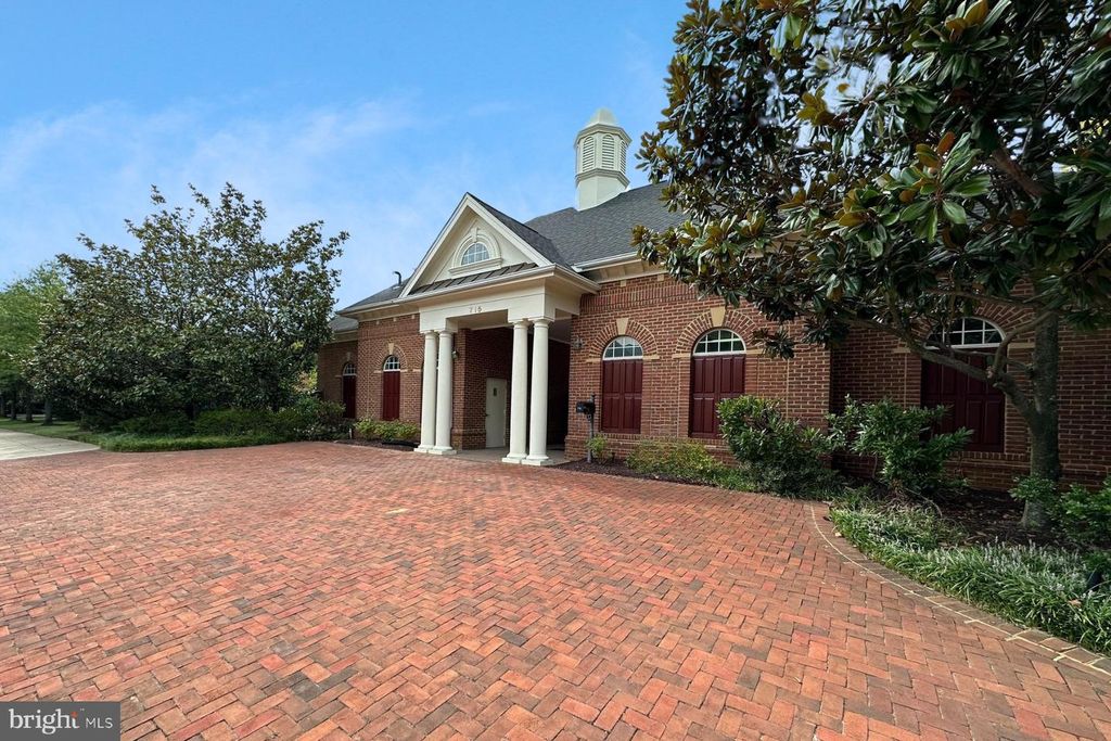 712 PEARSON POINT PL, Annapolis, MD 21401