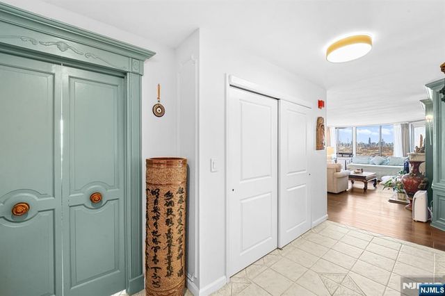 2005 Harmon Cove Tower, Secaucus, NJ 07094