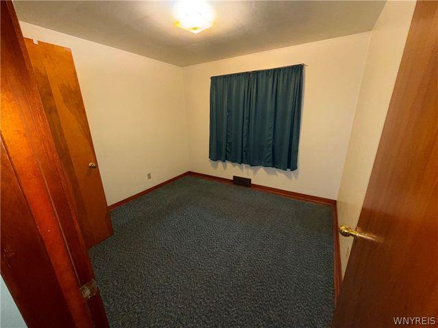 1724 Mackenna Avenue, Niagara Falls, NY 14303