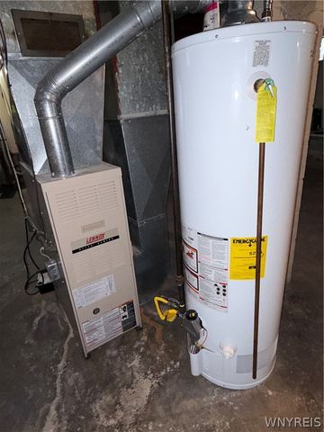 1724 Mackenna Avenue, Niagara Falls, NY 14303