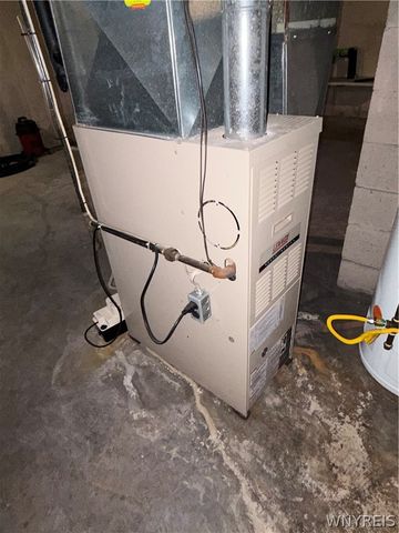 1724 Mackenna Avenue, Niagara Falls, NY 14303