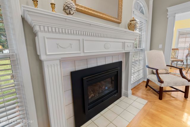 607 Willowhurst Pl, Louisville, KY 40223