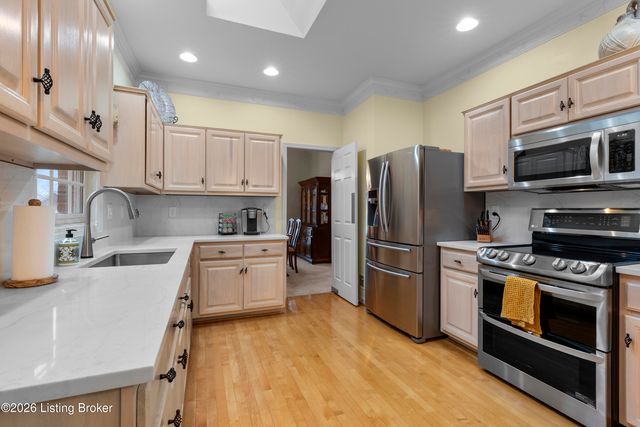 607 Willowhurst Pl, Louisville, KY 40223