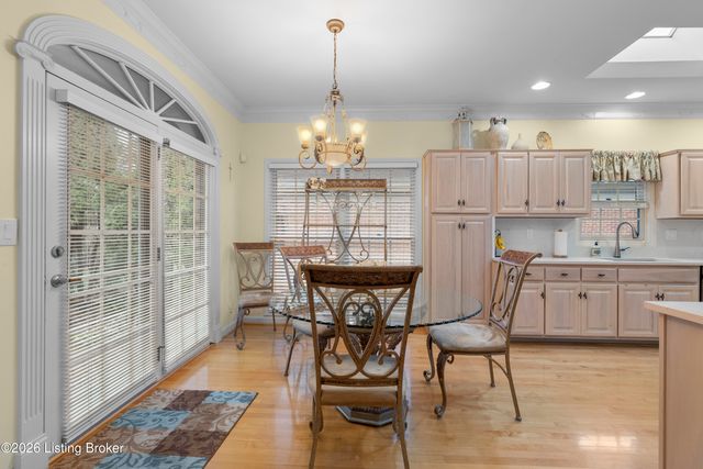 607 Willowhurst Pl, Louisville, KY 40223