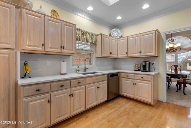 607 Willowhurst Pl, Louisville, KY 40223