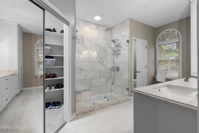 607 Willowhurst Pl, Louisville, KY 40223