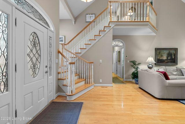 607 Willowhurst Pl, Louisville, KY 40223