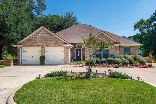 618 Hillcrest Circle, Huntsville, TX 77340