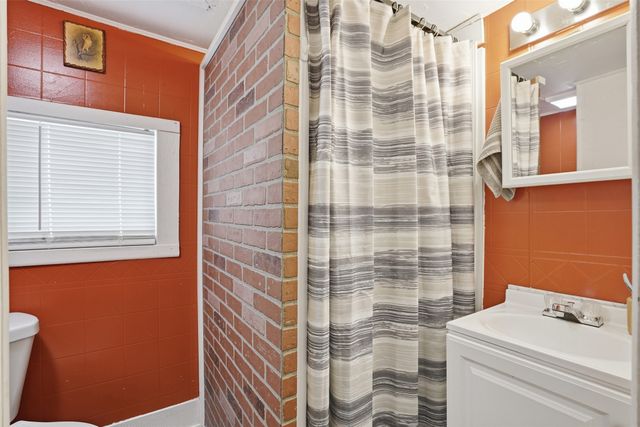 718 Narrow, Weatherford, TX 76086