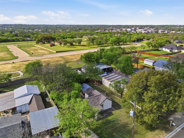 718 Narrow, Weatherford, TX 76086