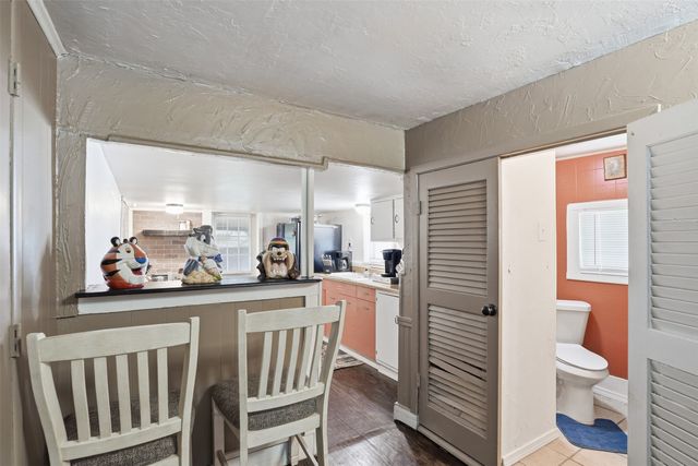 718 Narrow, Weatherford, TX 76086