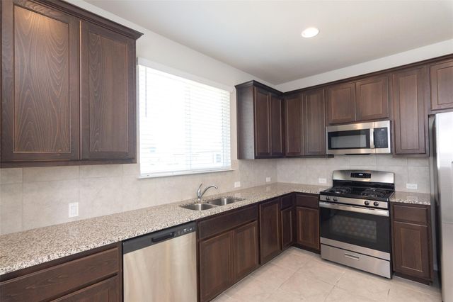 350 Fabion ST, Kyle, TX 78640