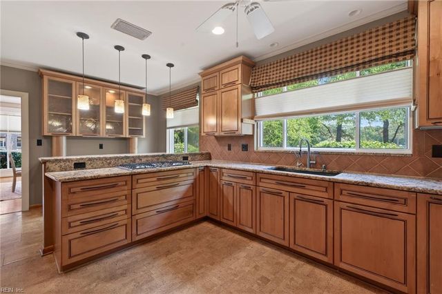 460 Hariton CT, Norfolk, VA 23505