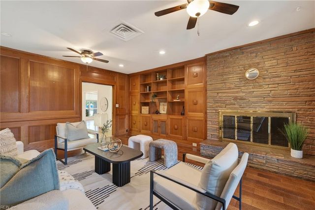 460 Hariton CT, Norfolk, VA 23505