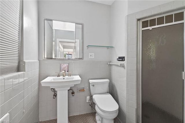 460 Hariton CT, Norfolk, VA 23505