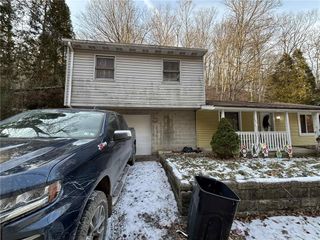 244 Spring Run Rd, Moon/crescent Twp, PA 15046