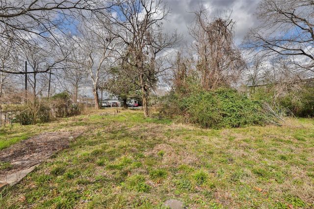 202 Burbank Street, Houston, TX 77076