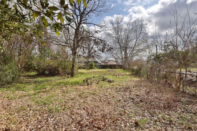 202 Burbank Street, Houston, TX 77076