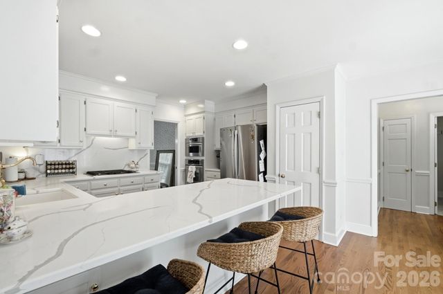 10129 Hanover Glen Road, Charlotte, NC 28210