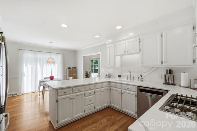 10129 Hanover Glen Road, Charlotte, NC 28210