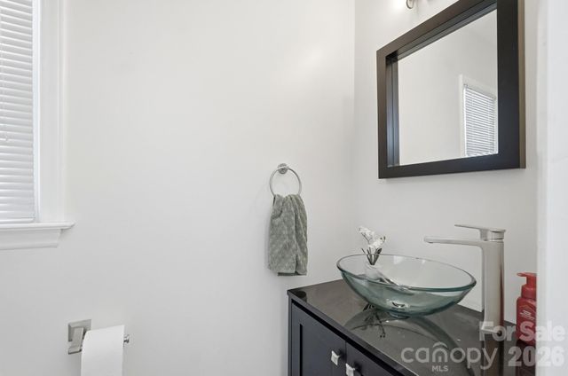 10129 Hanover Glen Road, Charlotte, NC 28210