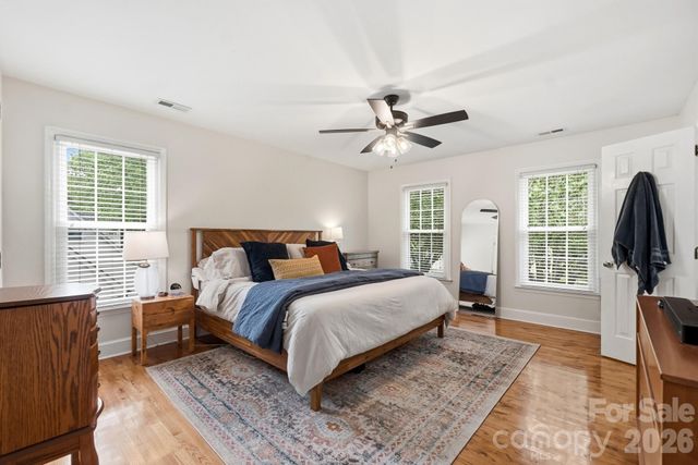 10129 Hanover Glen Road, Charlotte, NC 28210