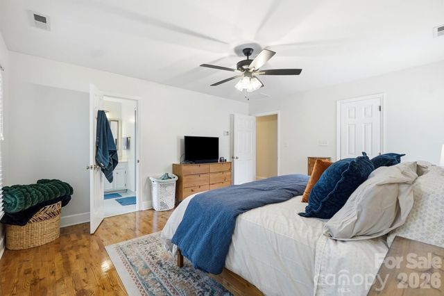 10129 Hanover Glen Road, Charlotte, NC 28210