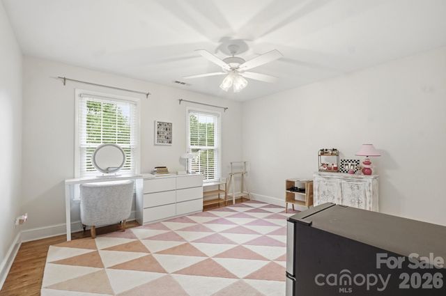 10129 Hanover Glen Road, Charlotte, NC 28210